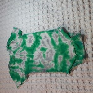 Tie dyed organic snap, Gerber, size 12 month